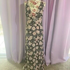NWT Boutique ADHIRA Floral Deep Plunge V Neck Maxi Dress Size Large